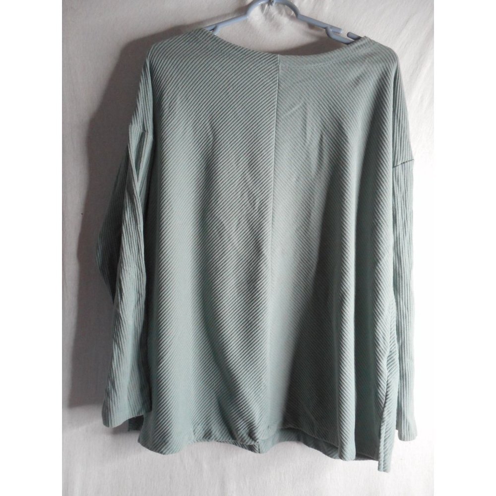 Ribbed Green Long Sleeve knit top  Ava Viv Sz X round neck - Picture 2 of 3